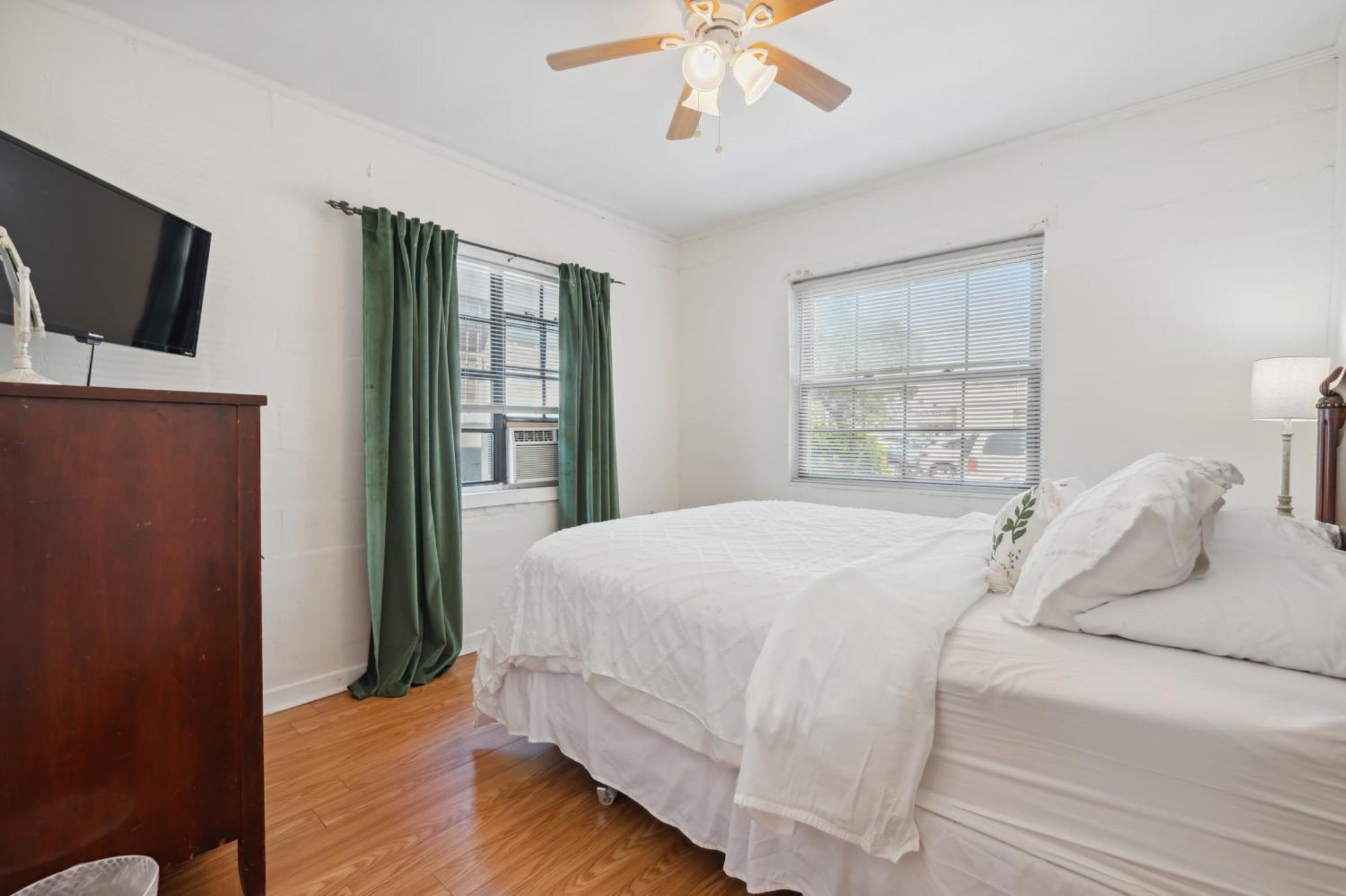 Apartment 2br Historic Walkable Duplex Near Forsyth Park Free Parking