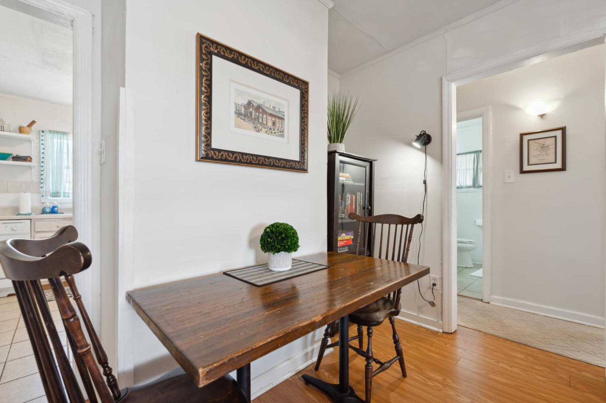 2br Historic Walkable Duplex Near Forsyth Park Free Parking Apartment Savannah
