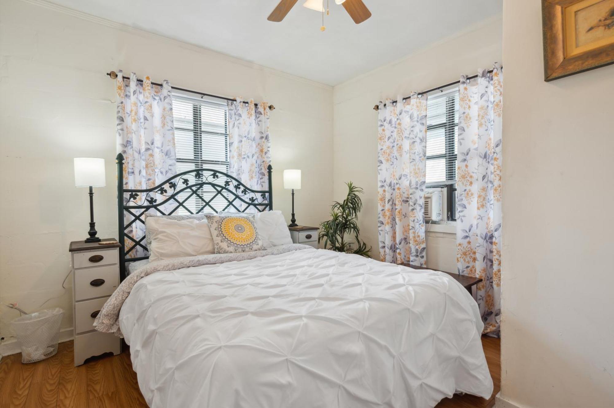 2br Historic Walkable Duplex Near Forsyth Park Free Parking
